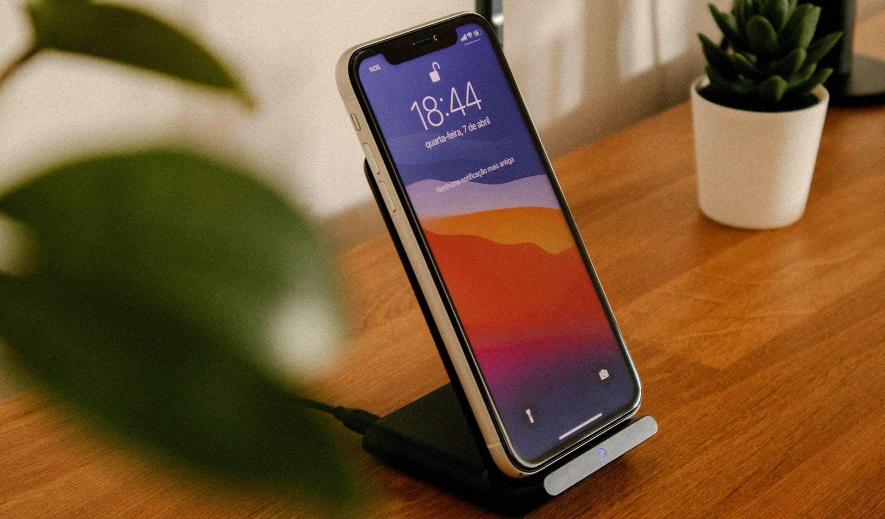 Hoe laad je een telefoon het snelste op_